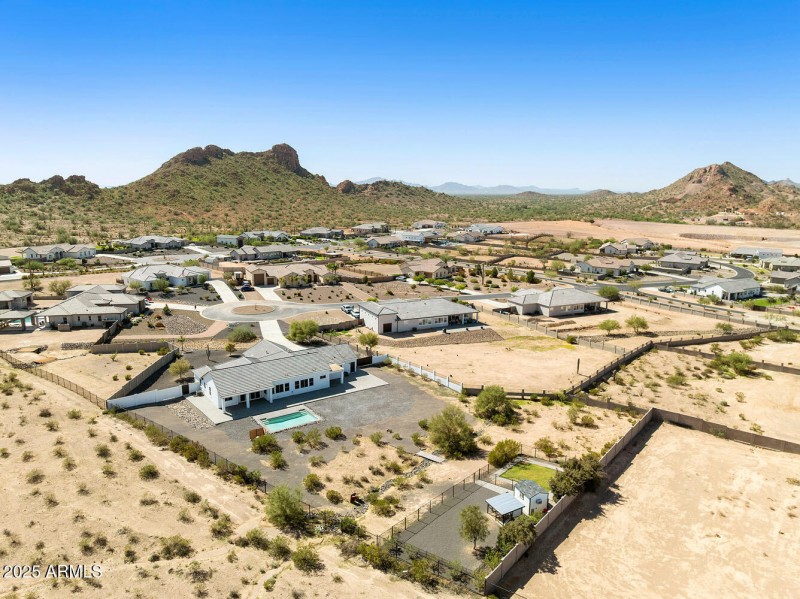 256 W Perkins St San Tan-large-069-032-W