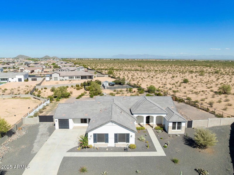 256 W Perkins St San Tan-large-070-087-W