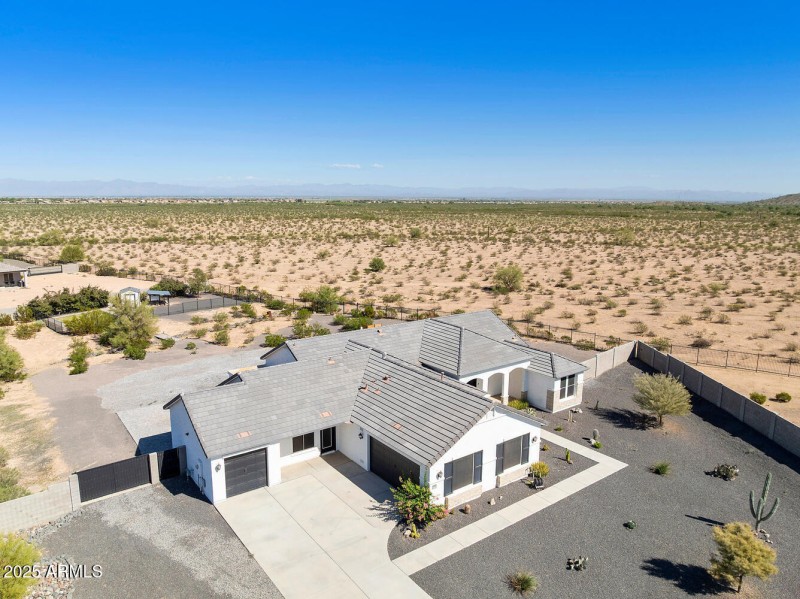 256 W Perkins St San Tan-large-071-084-W