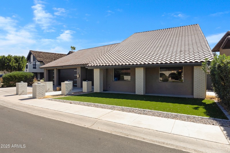 1323 E Whalers Way-3