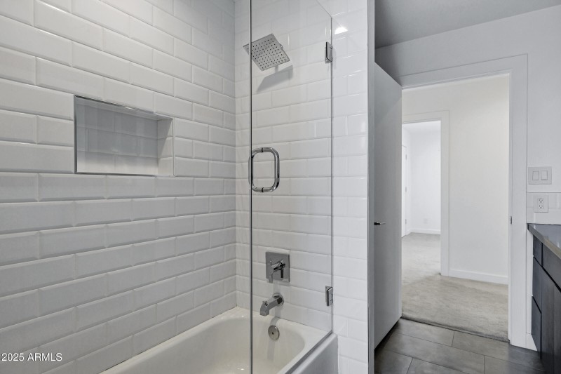 1323 E Whalers Way-30