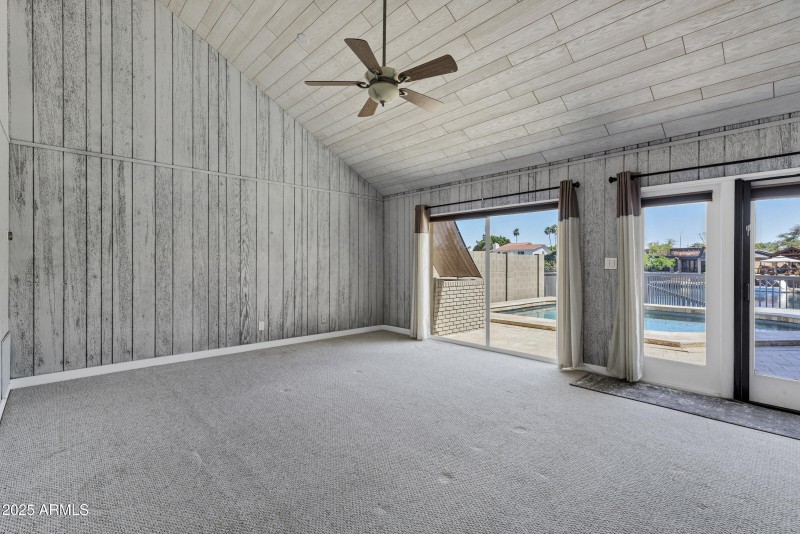 1323 E Whalers Way-43