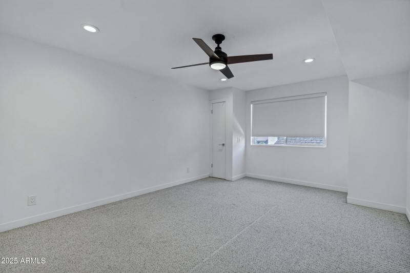 1323 E Whalers Way-45