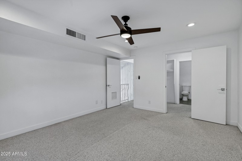 1323 E Whalers Way-47