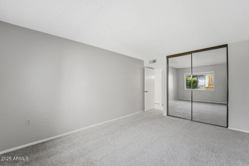 3033 E Devonshire Ave, Unit 1023-17