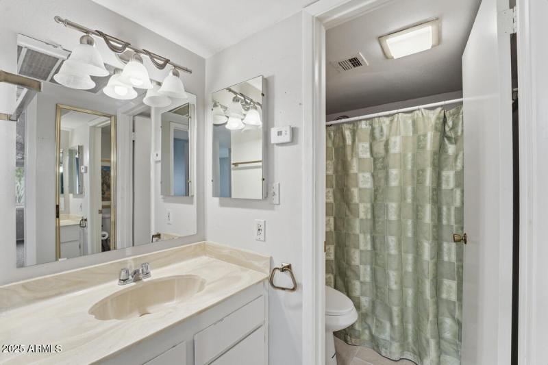 3033 E Devonshire Ave, Unit 1023-14