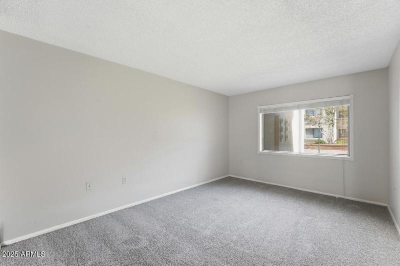 3033 E Devonshire Ave, Unit 1023-16