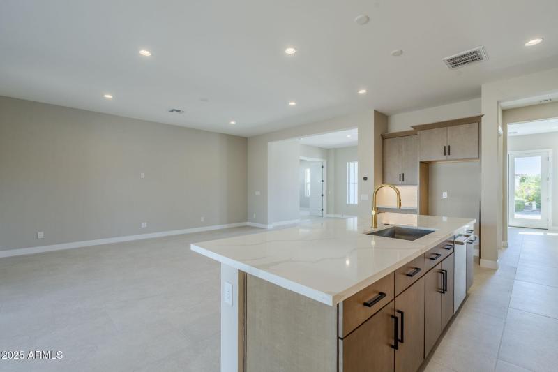 Kitchen W Island Seating
