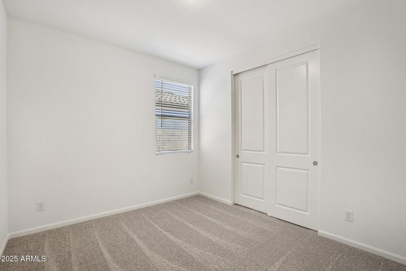 15-web-or-mls-W Brown St-S2910-015