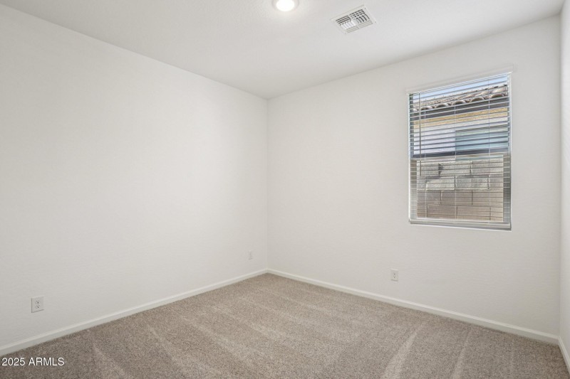 20-web-or-mls-W Brown St-S2910-020