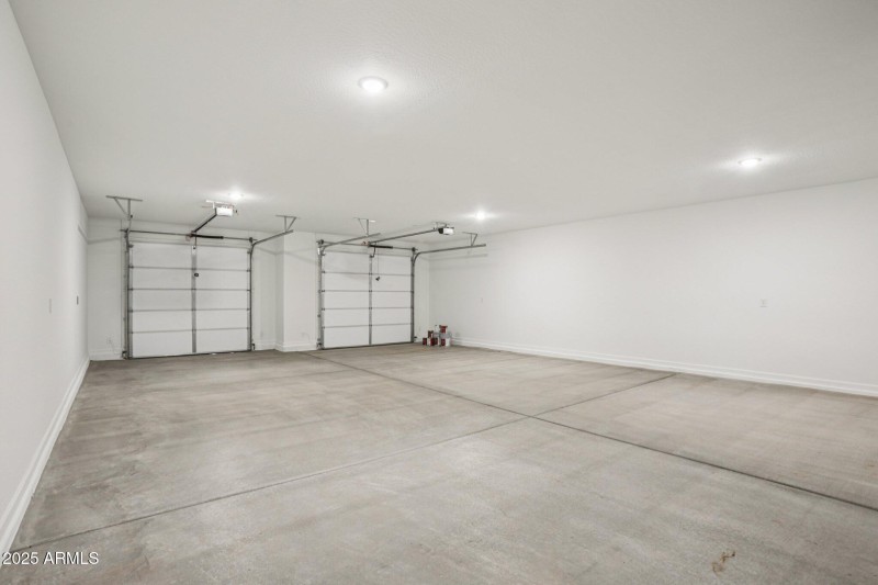 28-web-or-mls-W Brown St-S2910-028