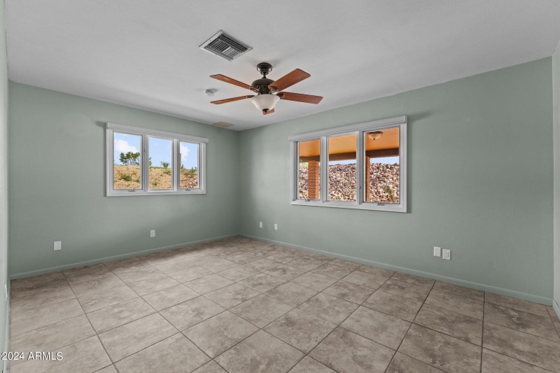 1605 N Little Stonehedge Ranch Rd