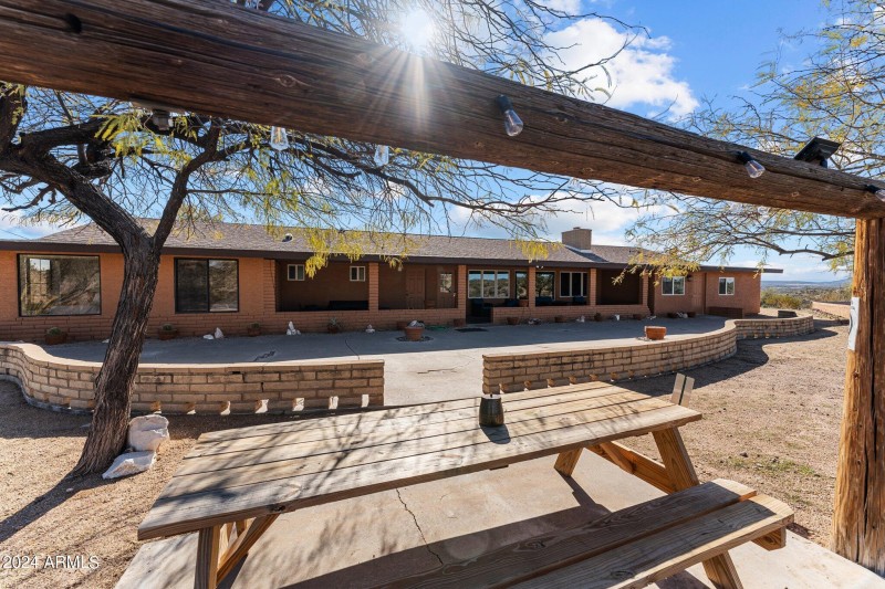 1605 N Little Stonehedge Ranch Rd