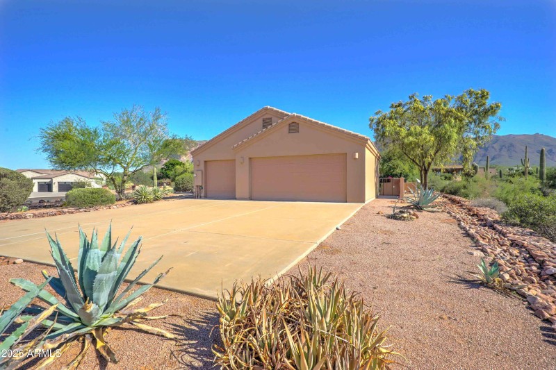 6841 E Quail Hideaway Lane-11