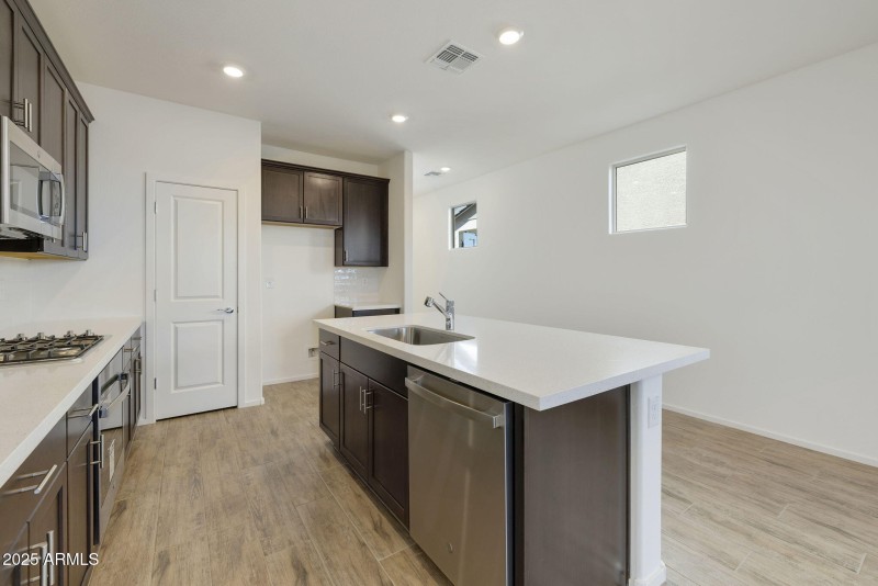 46-web-or-mls-_tm_5860-_tm_5864