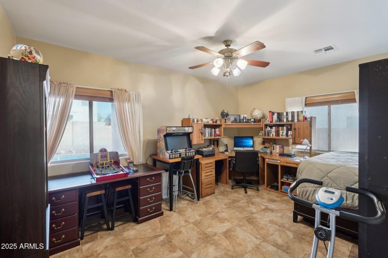 21-web-or-mls-W Victory Way-021