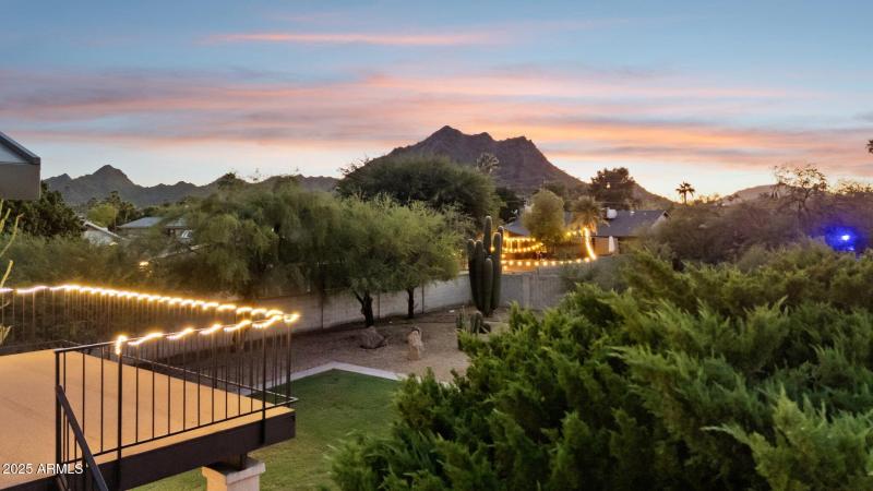 53-web-or-mls-11816-n-bancroft-dr