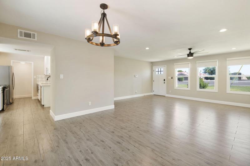 11-web-or-mls-_DSC3300