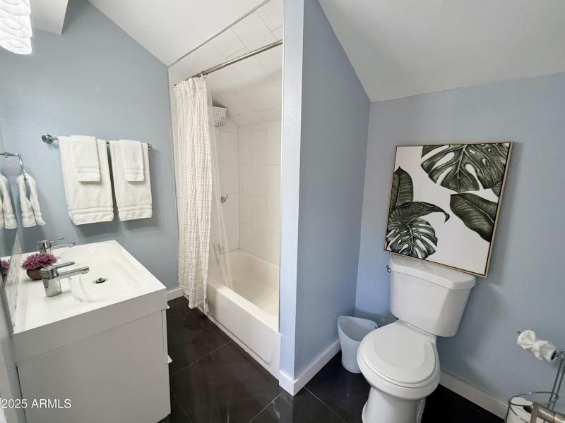 Upstairs ADU/Split Master Bathroom