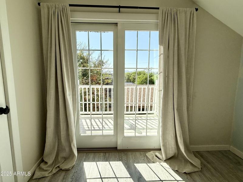 Upstairs ADU/Split Master Suite Option