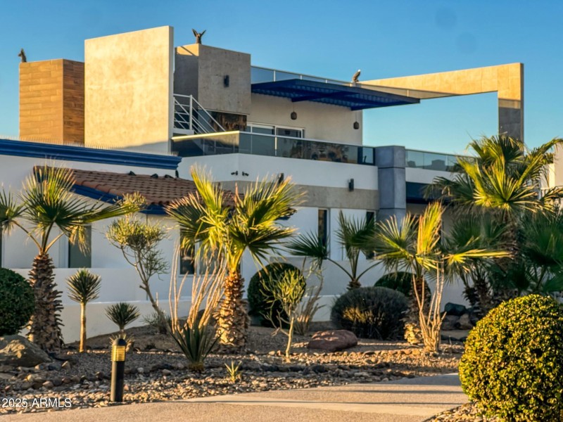 View Home, Pathway to Beach