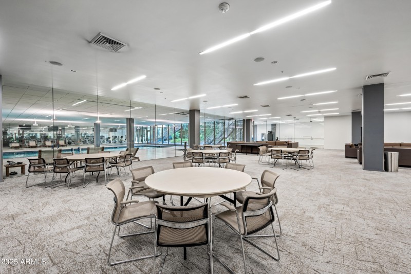 14-OptimaCamelview-ocupix-Comm