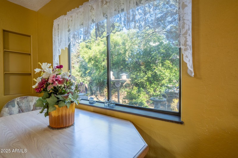 7RV06245-HDR-2 (2) kitchen 4