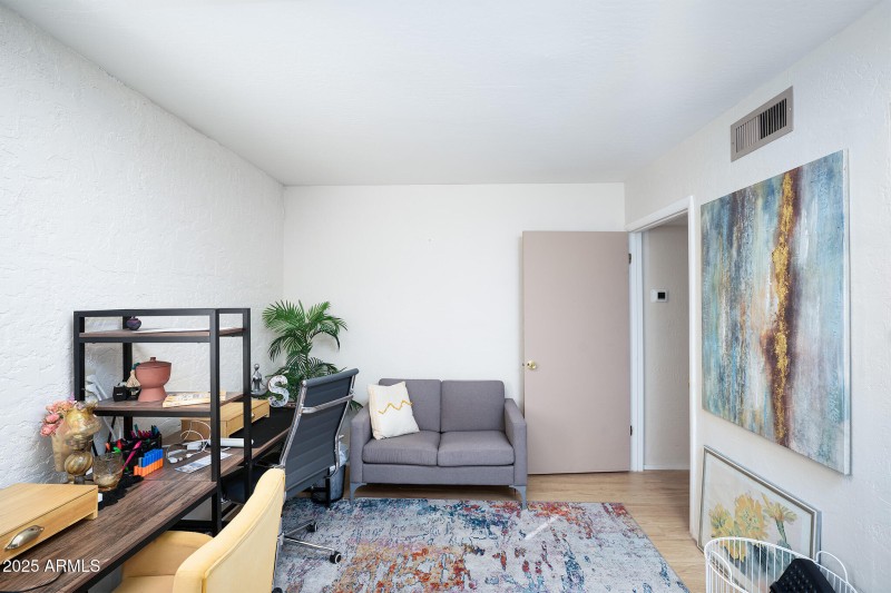 EIland Plaza_Office 1_2