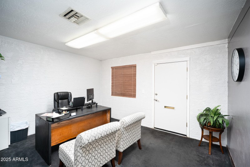 EIland Plaza_Office 4_1