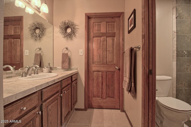 82 master bath closet2