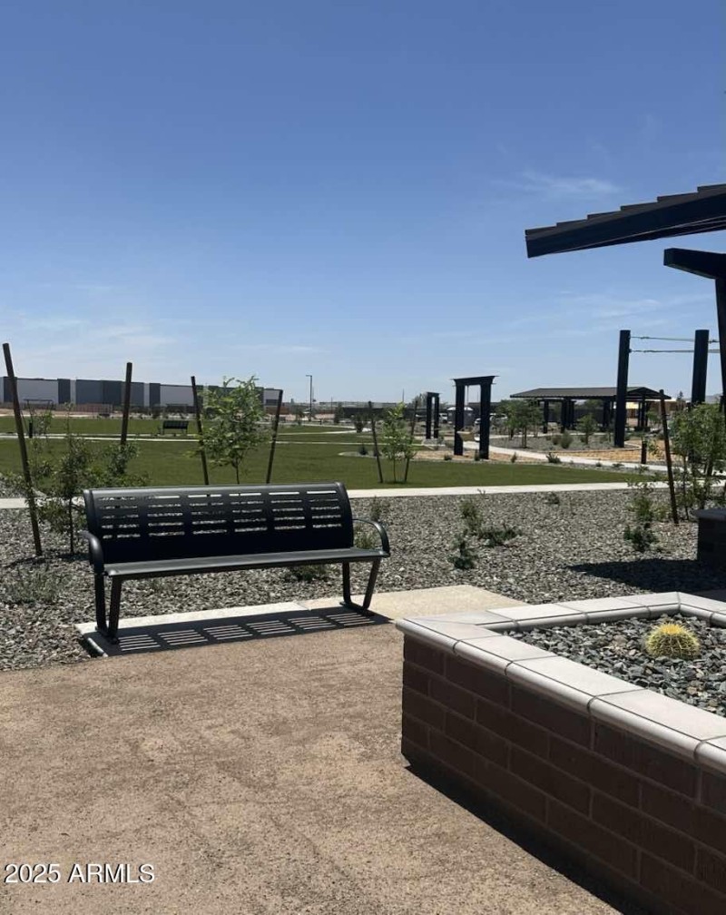 Stonebridge Manor Bench