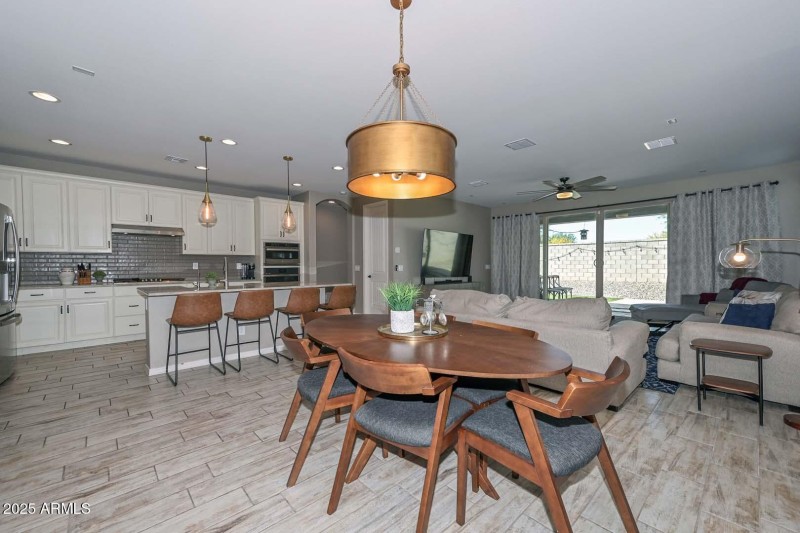 Breakfast Room-Kitchen