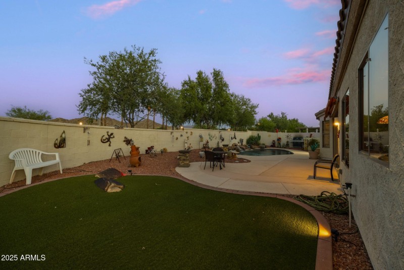 44-web-or-mls-17607-w-eagle-dr