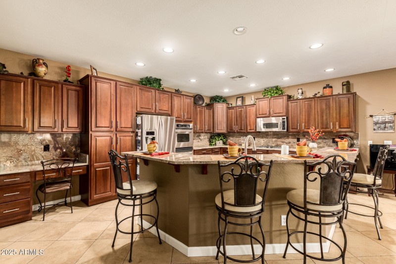 Upgraded Staggerd Cabinets