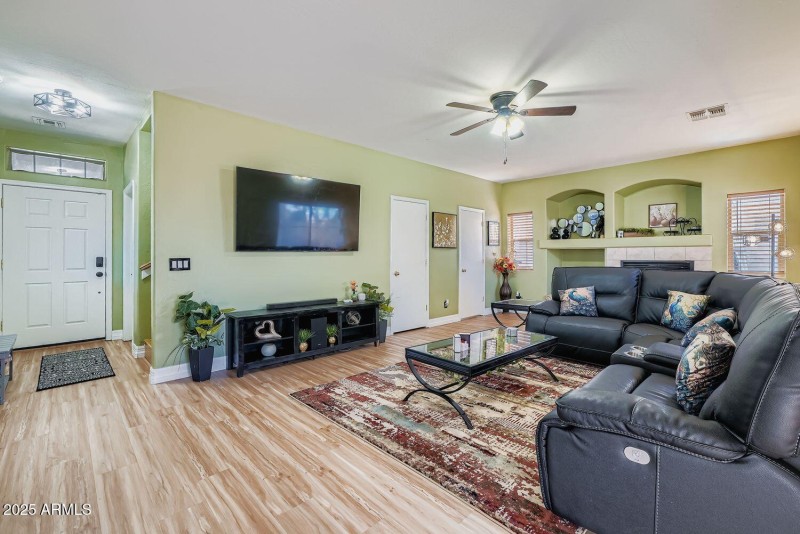 14626 N 132nd Ave - Web Quality - 006 -