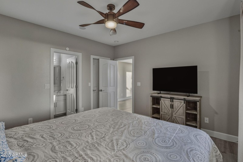 81-web-or-mls-18422 N 14th St Phoenix, A