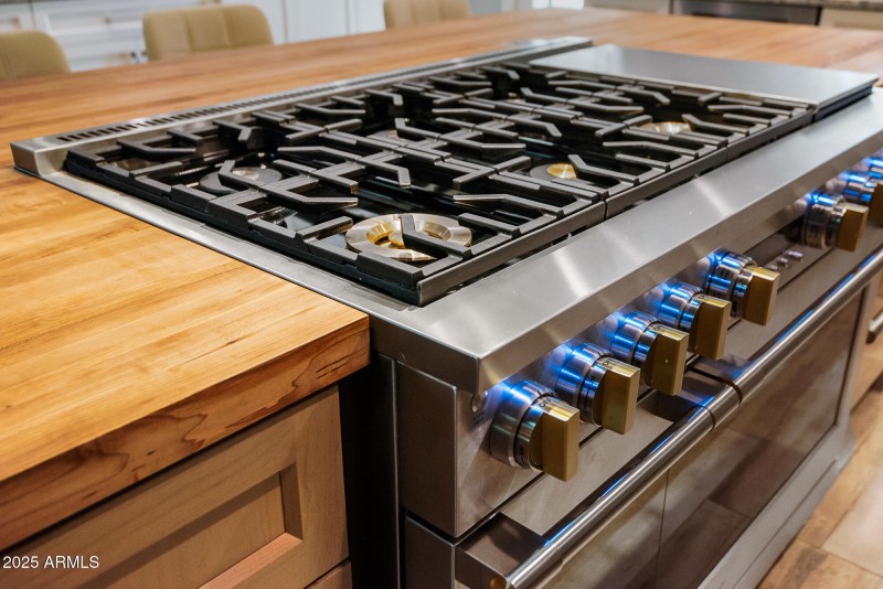 3EE286DC-FA69-44E6-849C-1B157547C144