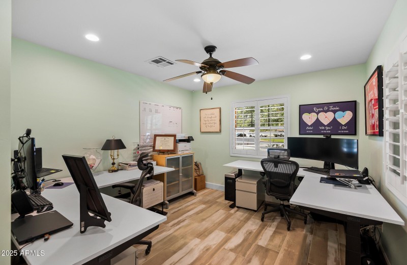 94B064DC-22EA-4195-B66B-0C6D1DD3DF78