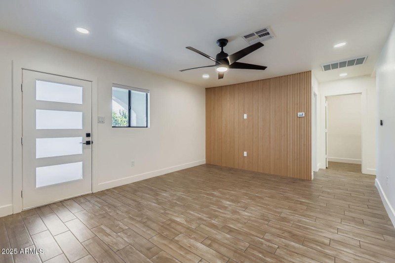 1107 W Roosevelt St - Web Quality - 008