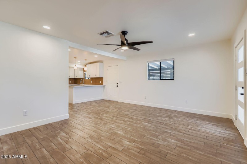 1107 W Roosevelt St - Web Quality - 010