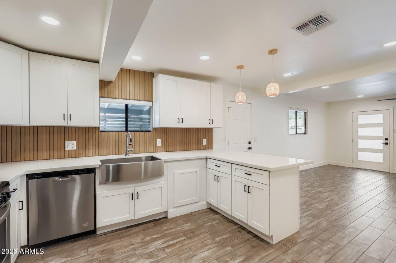 1107 W Roosevelt St - Web Quality - 014