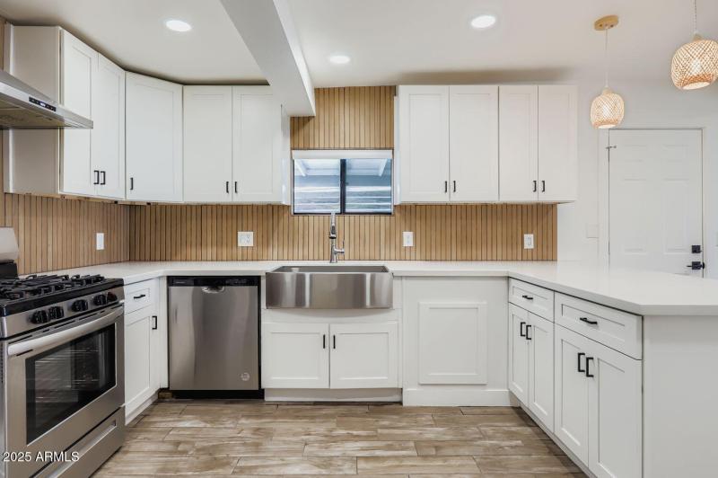 1107 W Roosevelt St - Web Quality - 018