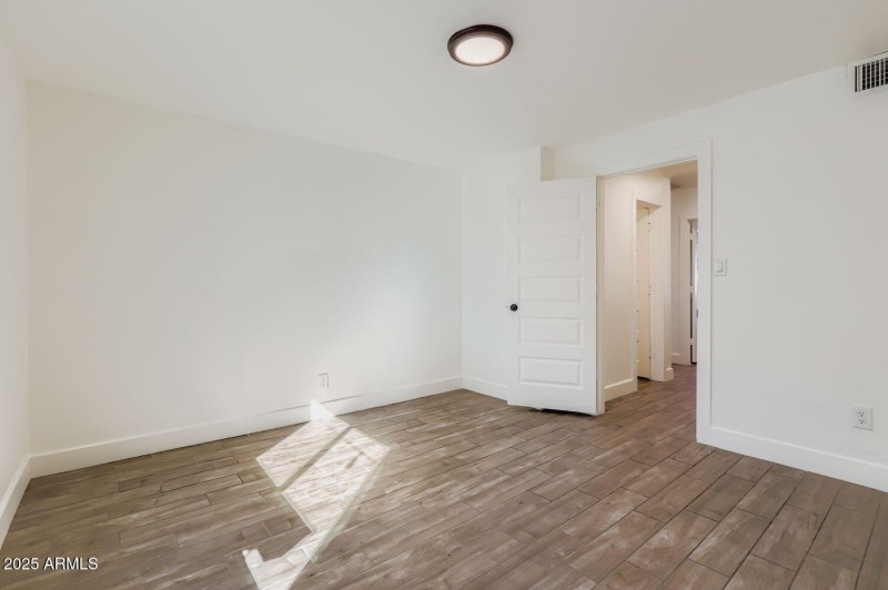 1107 W Roosevelt St - Web Quality - 019