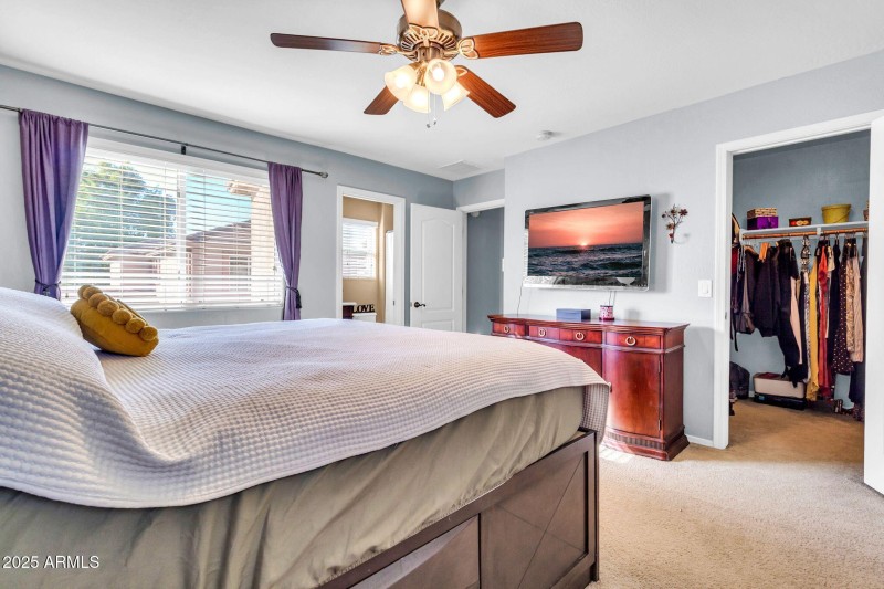 4131 E Oakland St-21