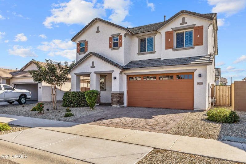 14233 W Cottontail Ln-2