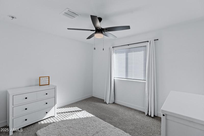 14233 W Cottontail Ln-22