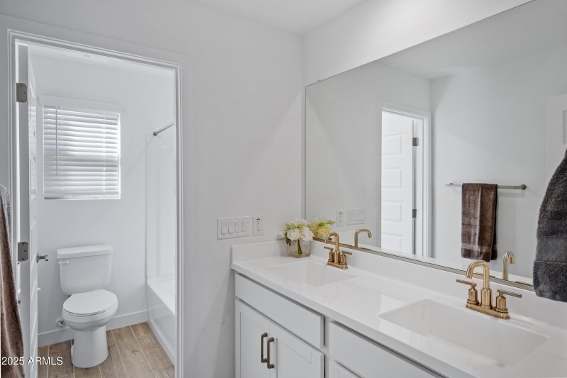 14233 W Cottontail Ln-24