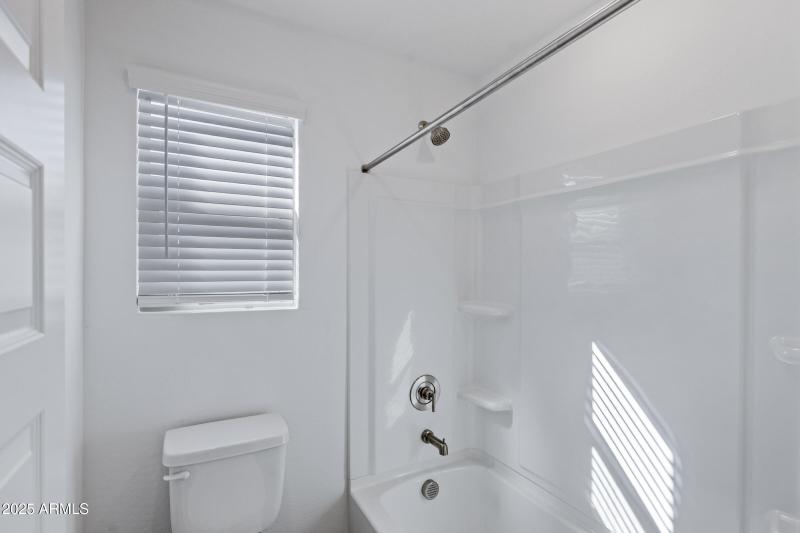 14233 W Cottontail Ln-25