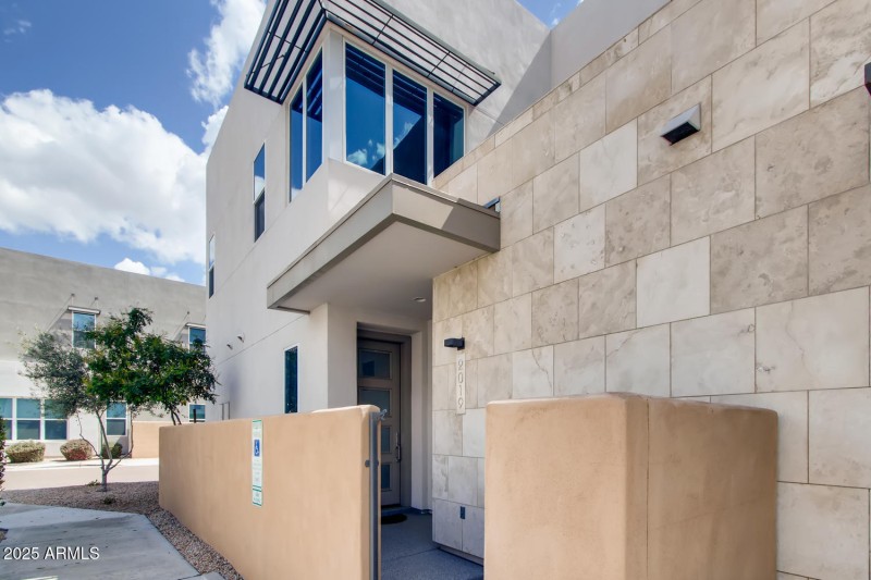 9001 E San Victor Dr 2019-large-004-004-