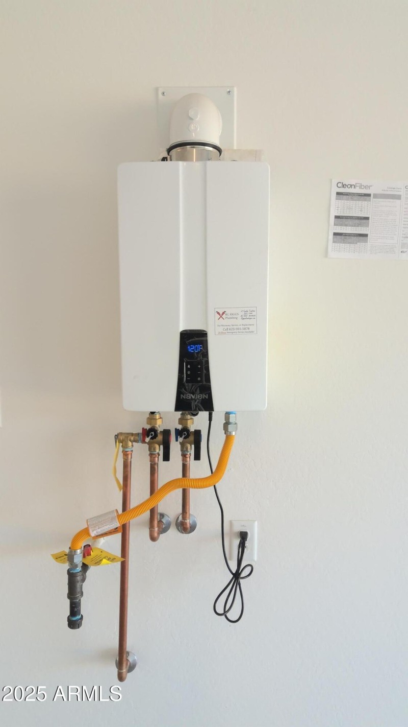 Tankless gas water heater